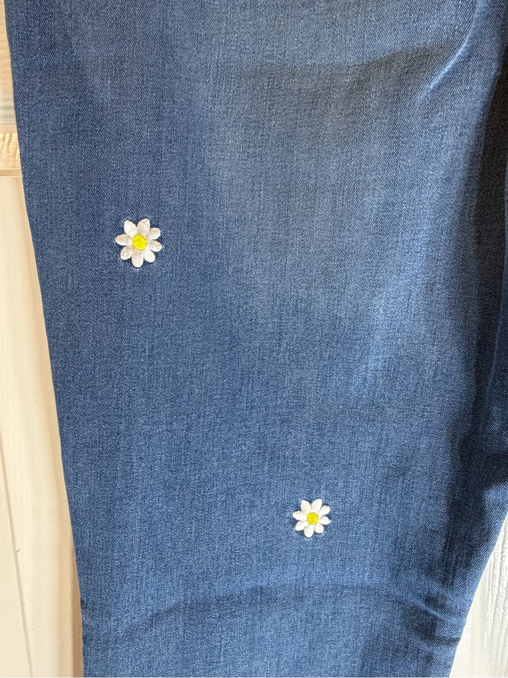 NWT J.Crew Slim Boyfriend Blue Daisy Embroidered Women's Jeans - Picture 7 of 9